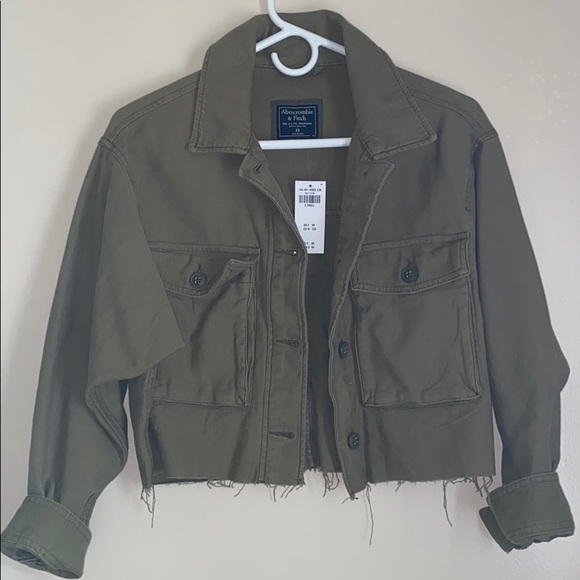 Abercrombie & Fitch Jackets & Blazers - Women’s A&F Oversized Cropped Twill Jacket